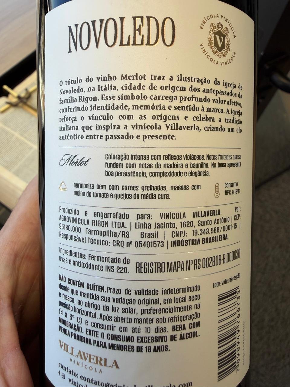 Contrarrótulo do vinho Novoledo com informações técnicas
